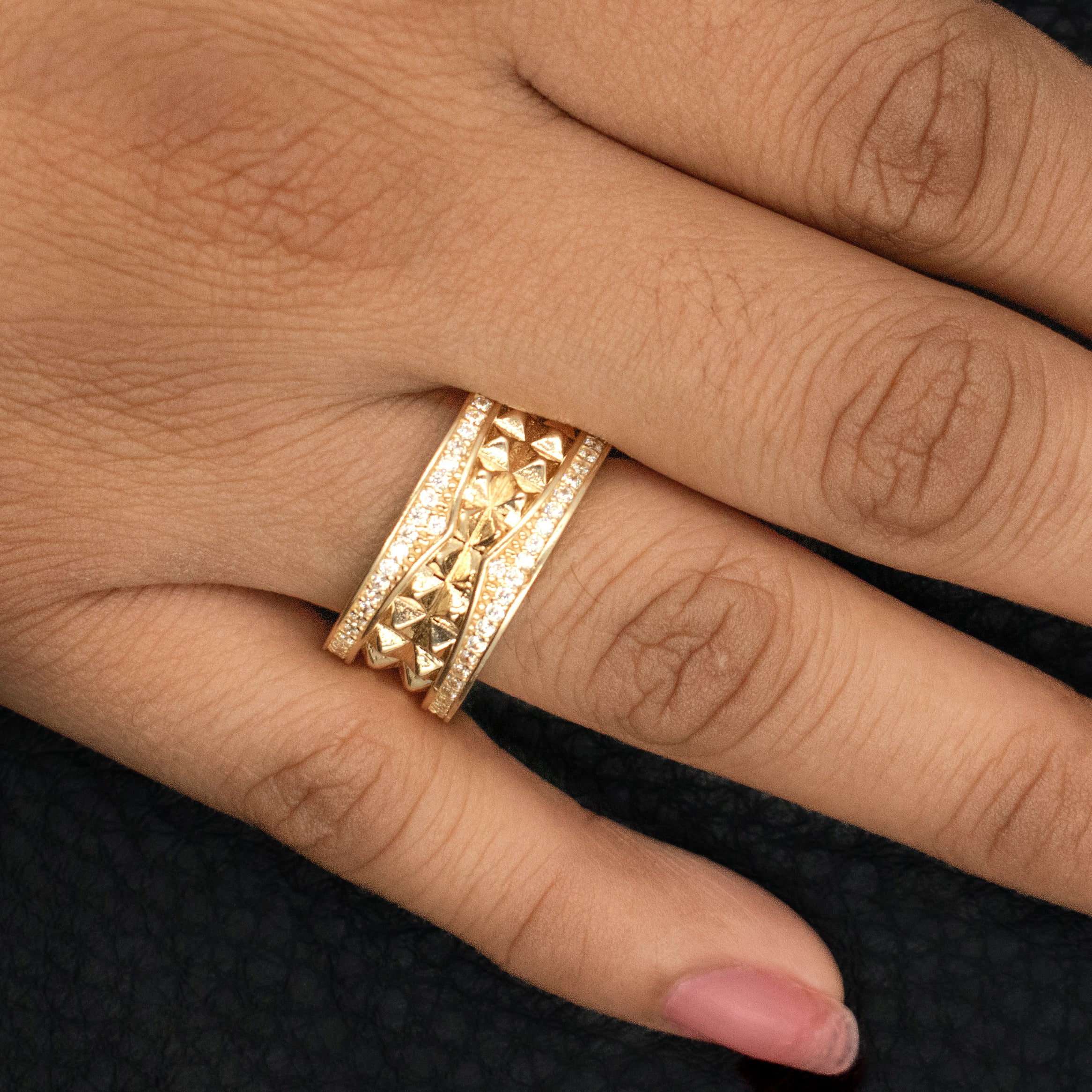 ANILLO CON PIEDRA ZIRCONIA MARCA DE DISEÑADOR ORO 14K